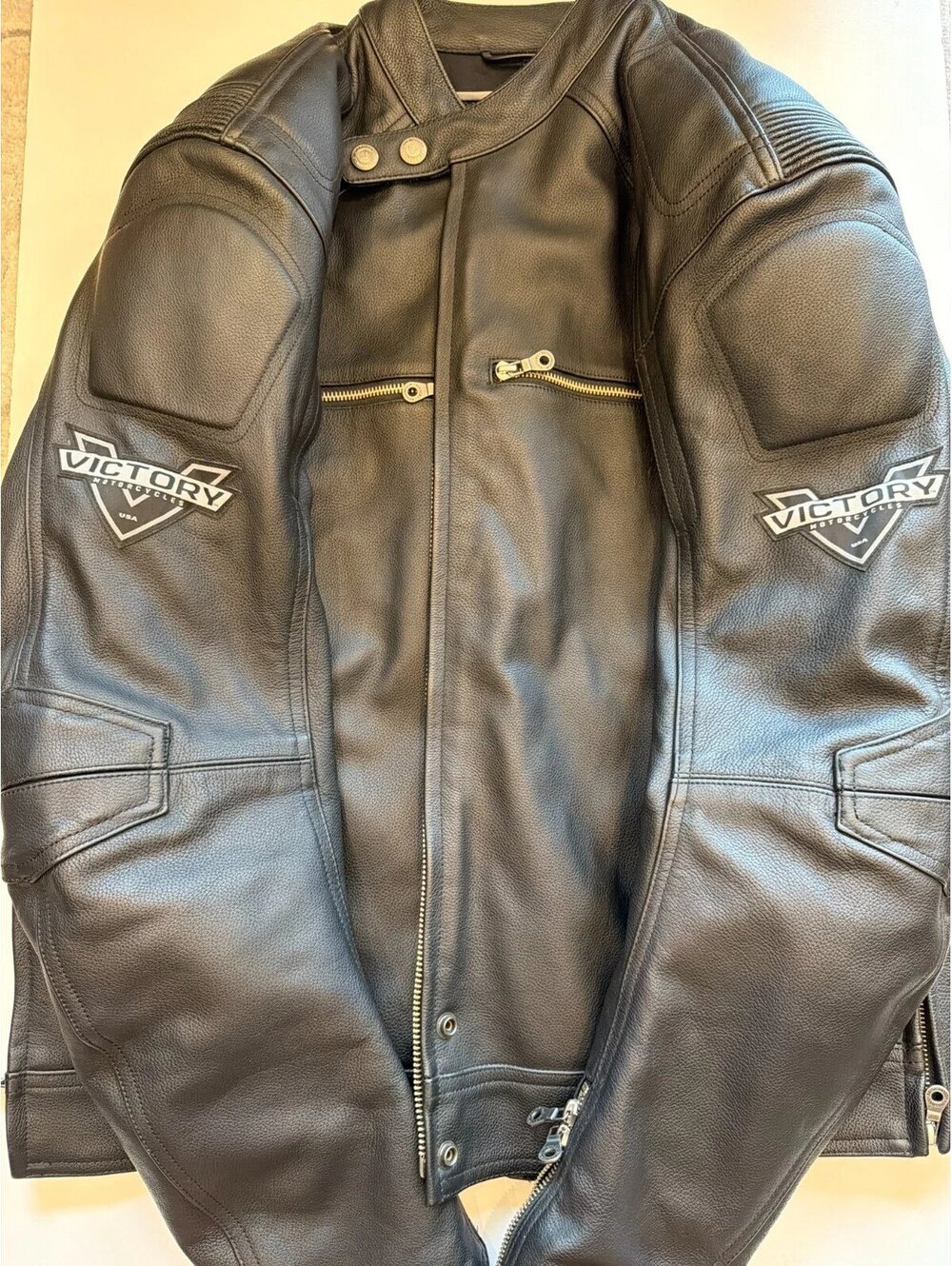 Victory Motorcycles Men's XL Leather Armored Riding Jacket
